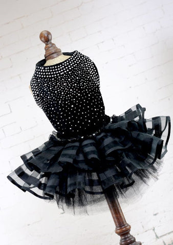 Pet wedding dress dog outfit | Dog skirt wedding dress | Cute bridal dress for dogs | Elegant pet dress for weddings | Puppy wedding outfit with skirt | Formal dog dress for special events | Dog princess dress for weddings | Pet bride costume dress | Fancy dog outfit with lace skirt | Wedding ceremony dress for dogs